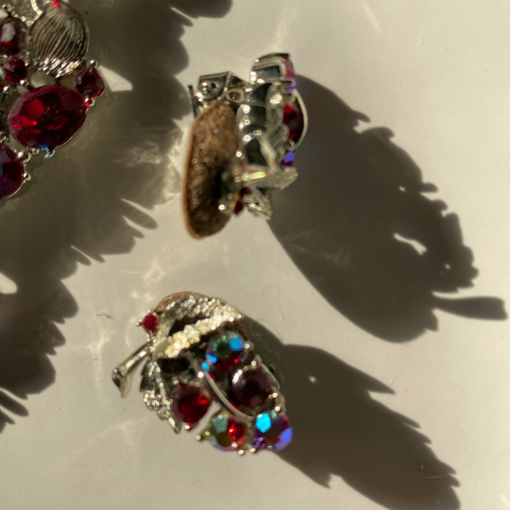 Vintage Costume Jewelry - Picture 5 of 16